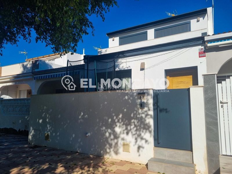 Foto eae8471a-83fd-40e7-88eb-aeb8b47b1c9c. Casa adosada fantástico adosado junto a la playa de milpalmeras, , costa blanca en Pilar de la Horadada