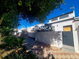 Reihenhaus in Mil Palmeras. Fantástico adosado junto a la playa de milpalmeras, pilar de la