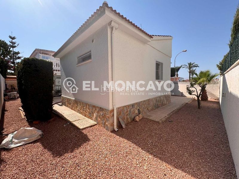 Foto 1a1a422a-b610-4462-9145-e1809f8ae7fb. Xalet amb calefacció aparcament piscina a Centro de la Ciudad Quesada Rojales