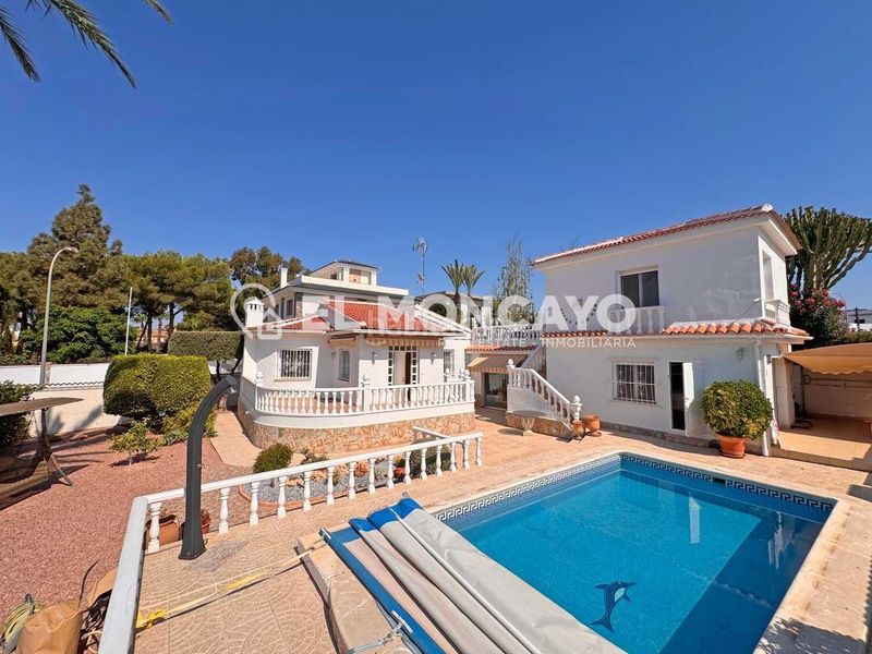 Foto 5f4cebf3-6909-4576-91f3-d6901b5906a9. Xalet amb calefacció aparcament piscina a Centro de la Ciudad Quesada Rojales