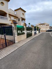 Casa a El Edén. Fantástico bungalow planta baja con jardín en urbanización el ed