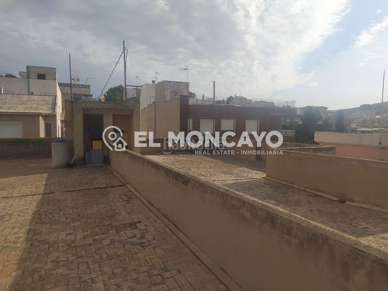 Foto a72e66ba-838c-4269-a93a-99ed22fa5a4b. Casa amb aparcament a Bigastro