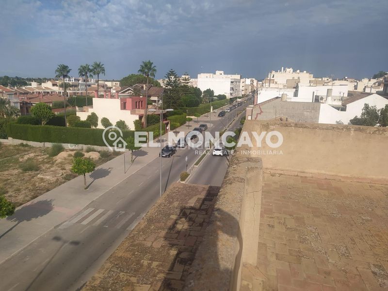 Foto fada8d1a-e117-48af-9c12-70b2d30f6495. Casa amb aparcament a Bigastro