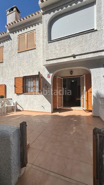 Foto 2f7012b0-7c83-4cd9-bedc-4a5b490be4f9. Casa adossada amb aparcament a Playa Flamenca Orihuela