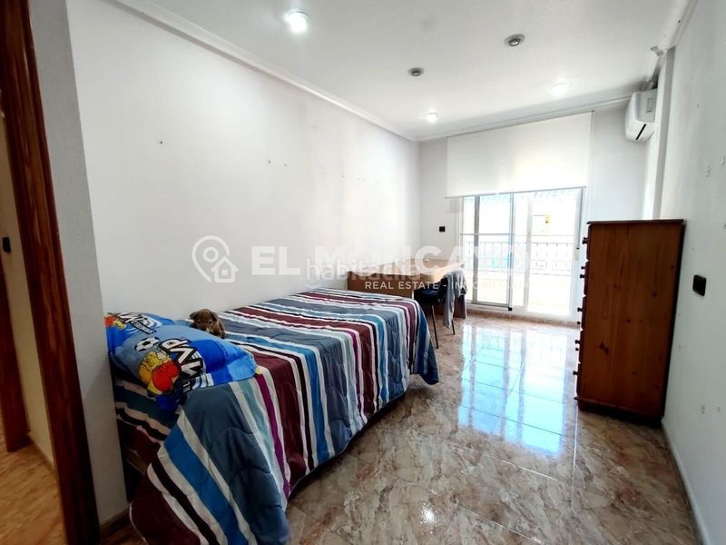 Foto 00d074c6-765d-4157-a402-645a3e222436. Casa adossada amb aparcament a Catral