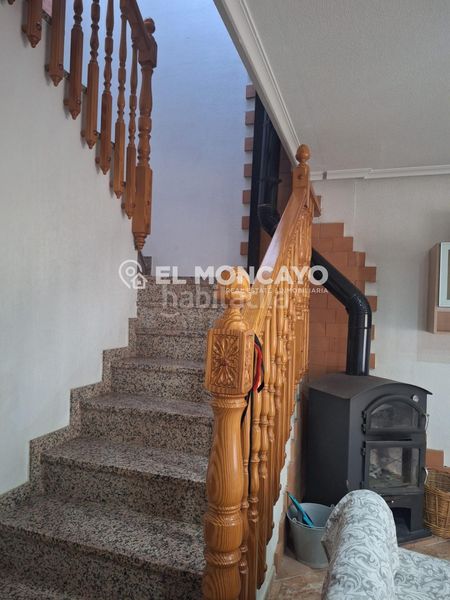 Foto a6890187-eb5a-4629-9626-dbde84f20dc6. Casa adossada amb aparcament a Catral