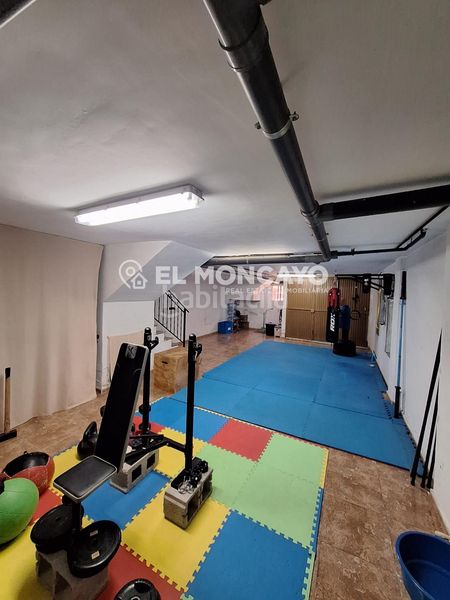 Foto c2d5aa34-5b62-4ab7-bd6c-55928934b3fb. Casa adossada amb aparcament a Catral