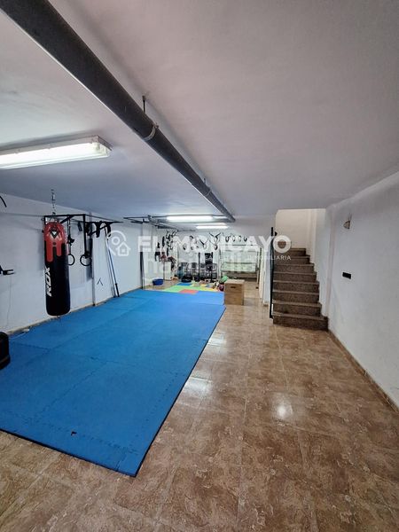 Foto d7839f69-9c2c-45f6-96dd-ee70e465c31e. Casa adossada amb aparcament a Catral