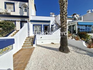 Casa adosada en Villamartín-Las Filipinas. Fantástico adosado con jardín y solárium privado en villamartínl
