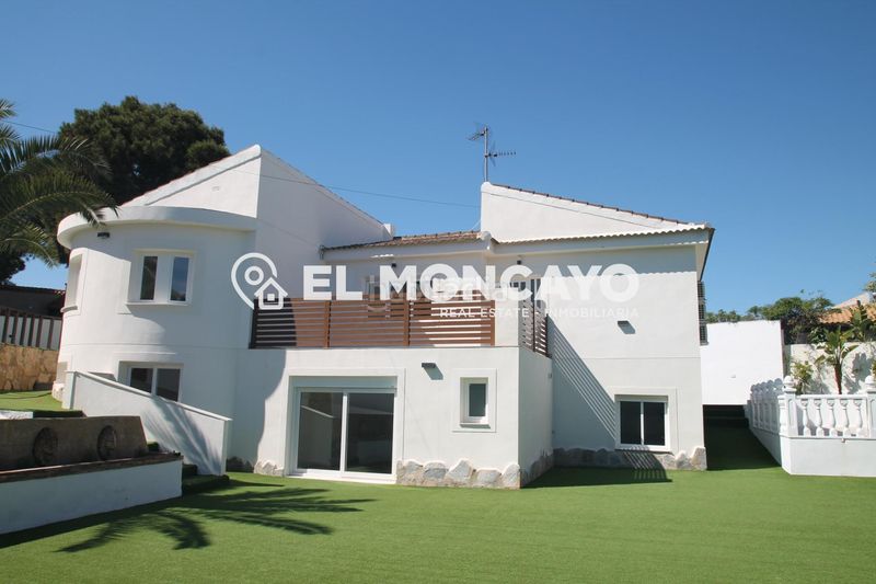 Foto 7023eeaf-18b6-4953-a04c-465b90d4a804. Xalet amb calefacció aparcament piscina a Los Balcones-Los Altos Torrevieja