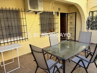 Semi detached house in San Fulgencio. Fantástico adosado con amplia terraza en la urbanización la mari