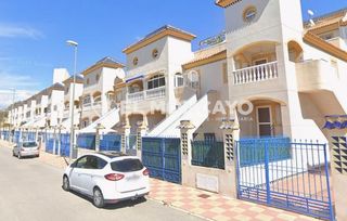 Casa a El Edén. Fantástico bungalow adosado con amplia terraza en la exclusiva u