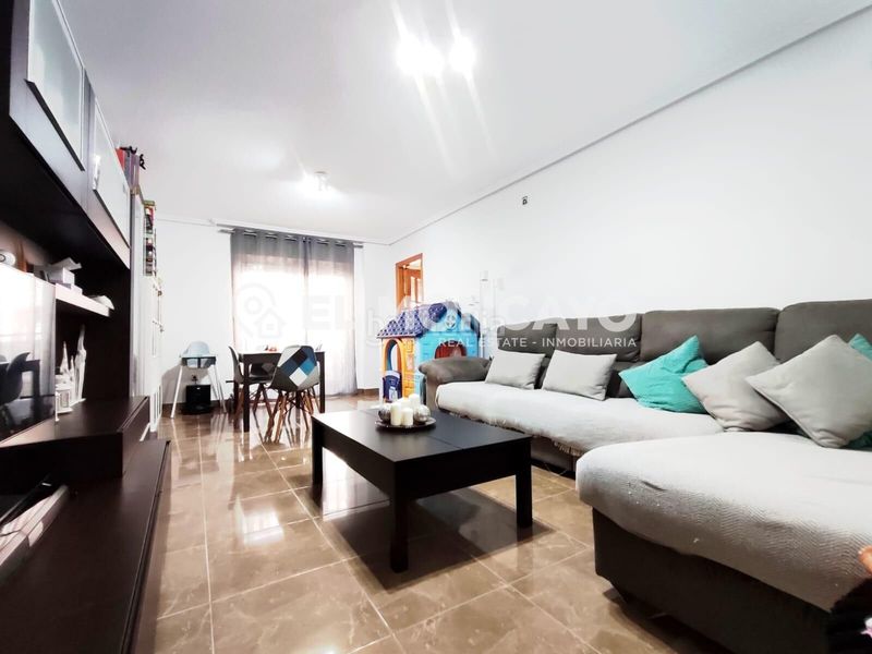 Foto 4c107b45-ee8f-4085-b14b-3c5cfaa10bab. Apartament amb calefacció a Benijófar