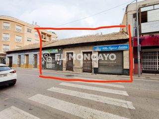 Casa  Avenida vega baja. Fantástica parcela urbana para construir en el centro de rojales