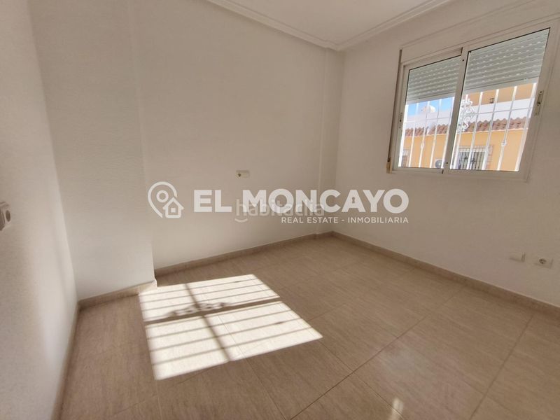 Foto 13da6dd2-c389-4d9c-ad1a-5dd8f47e9313. Casa adossada amb aparcament piscina a Lo Marabú Rojales