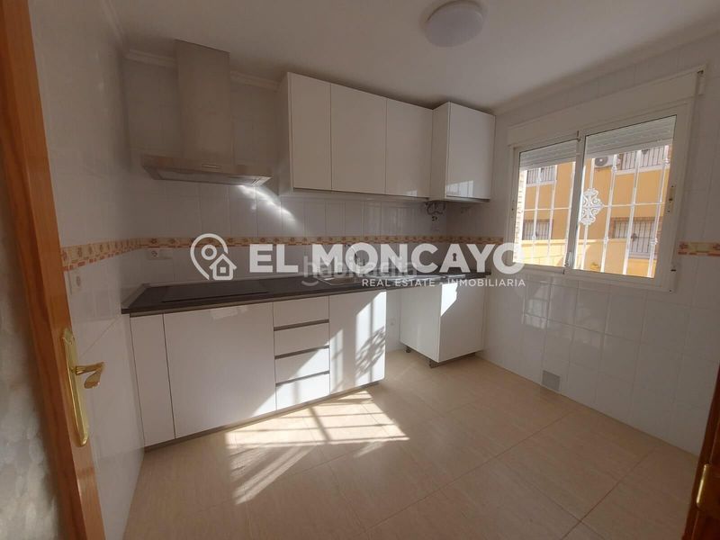Foto ac81e53b-e720-48c7-879c-4d4ef32ac39d. Casa adossada amb aparcament piscina a Lo Marabú Rojales