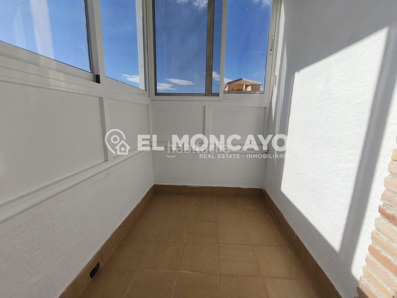 Foto f4eac624-47d2-45f2-aa50-fa4c7c089201. Casa adossada amb aparcament piscina a Lo Marabú Rojales