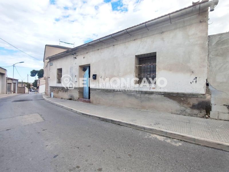 Foto d8f48642-57d0-4313-b4c6-00dbe9f6f401. Casa amb aparcament a Bigastro