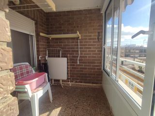 Lloguer Apartament  Calle crevillente. Estupendo apartamento en alquiler con orientacion sur en el cent