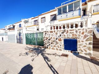 Casa a Zona Carrefour - Urbanizaciones. Fantástico bungalow planta baja con piscina comunitaria en una u