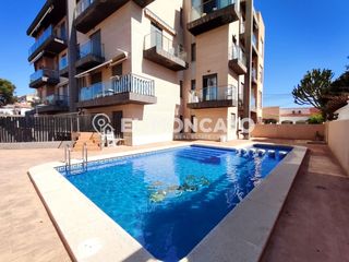 Apartament a Punta Prima. Fantástico apartamento a tan solo 150m de las playas de punta pr