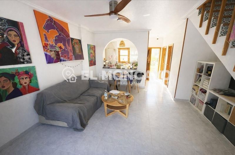 Foto a17abd0e-b7a8-4d4f-bc4c-e78dbddee322. Reihenhaus mit heizung parking pool in Rojales hills - rosa bungalows Rojales