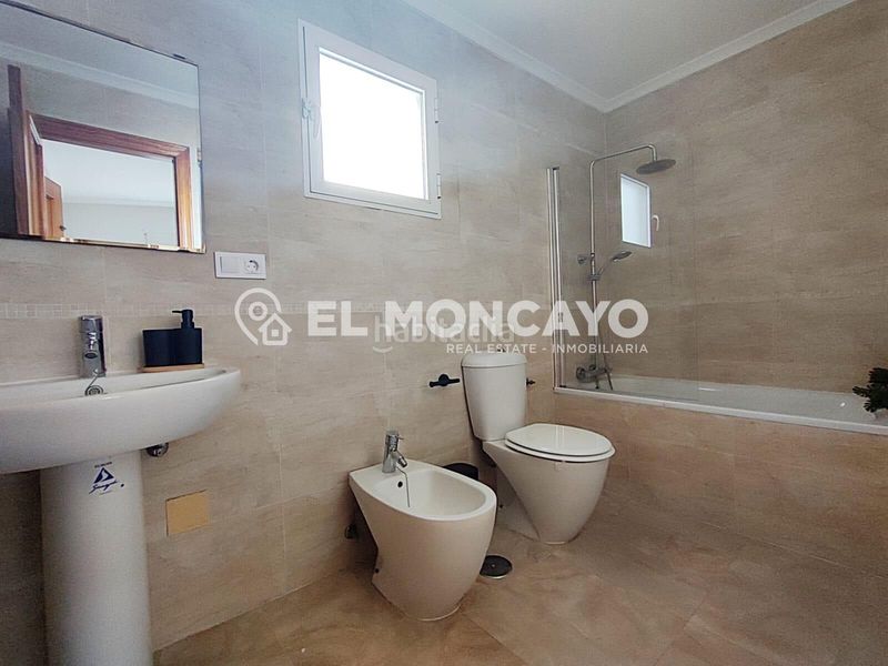 Foto 0efc7c5d-996c-40f3-a57a-9c61fd91eef0. Apartament amb calefacció a Jacarilla
