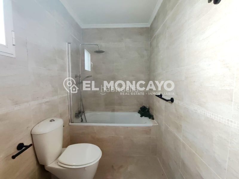 Foto 2cedae1f-e206-4a8d-958c-f47bad432e3b. Apartament amb calefacció a Jacarilla