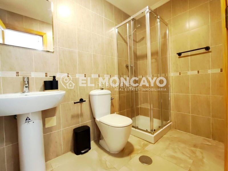 Foto b6958b69-a9a8-4e16-9adb-42e01d971eac. Apartament amb calefacció a Jacarilla