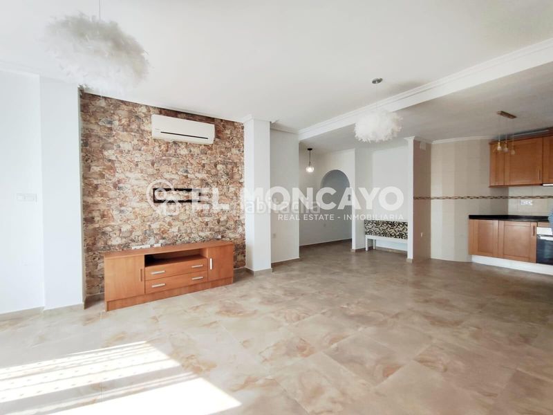 Foto b6b52dc5-6de1-4170-860d-aa437c8ed54c. Apartament amb calefacció a Jacarilla