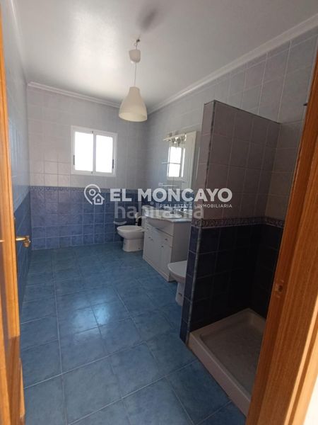 Foto 042f7591-1c52-4d26-bec1-82d2cfc8e78f. Xalet amb aparcament piscina a Catral