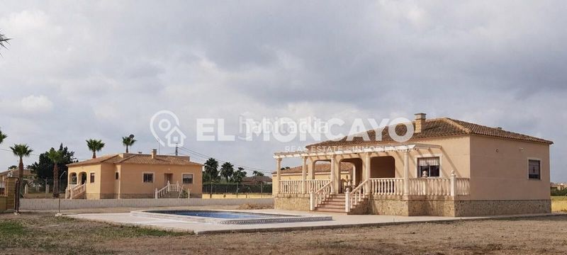 Foto e966c4c9-728d-49eb-975a-312b103a8cf6. Xalet amb aparcament piscina a Catral
