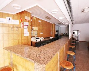 Local Comercial en Pueblo. Local de 89 m2 equipado para restaurante en guardamar del segura