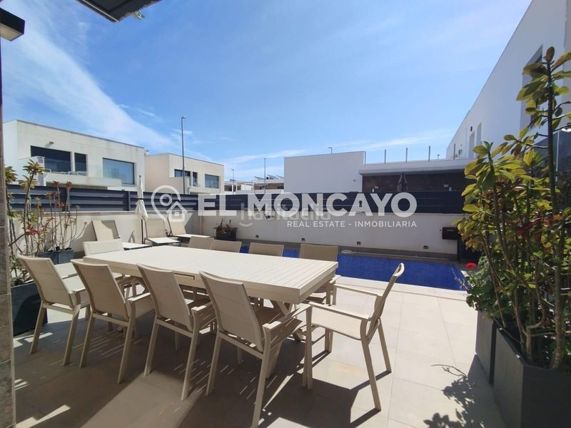 Foto 0ed1e58f-0aae-45df-9a0a-bd417b8cc993. Alquiler casa adosada en calle alc joaquin alberca 7 fantastico chalet seminuevo , alicante, costa blanca en Daya Vieja