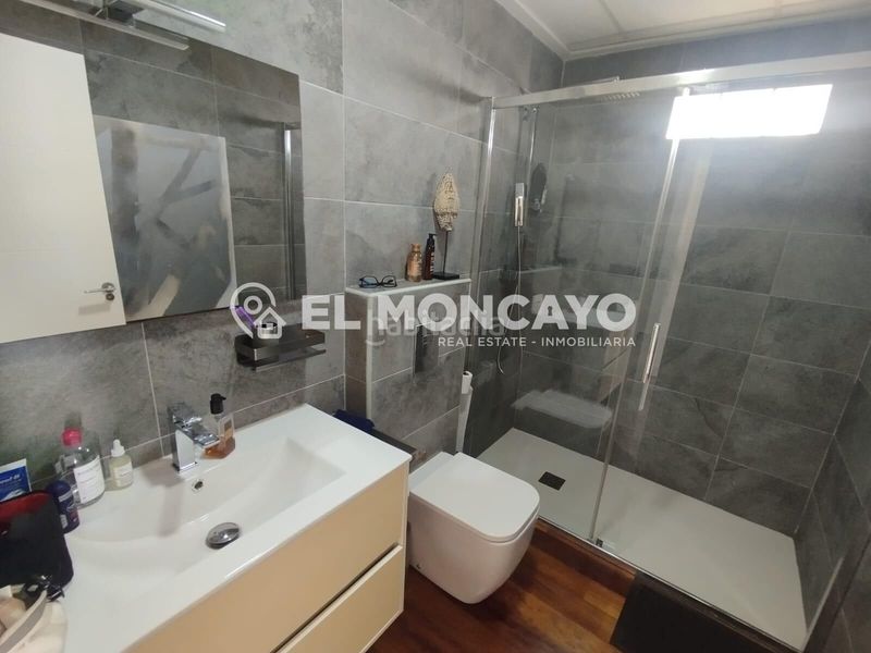 Foto 5f695610-5a1e-47df-a574-c950d0d9e77f. Alquiler casa adosada en calle alc joaquin alberca 7 fantastico chalet seminuevo , alicante, costa blanca en Daya Vieja