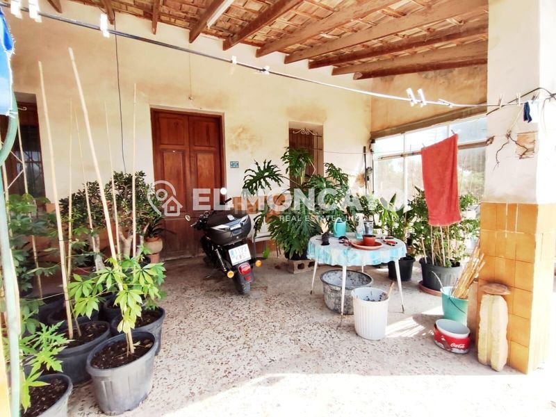 Foto aaa9aa18-0a9c-4c79-8fd0-cbf326a0776d. Casa amb aparcament a Las Bayas Elche / Elx