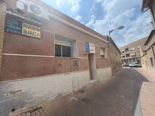 Casa  Calle horno. Casa baja con gran parcela y potencial en pleno centro de rojale