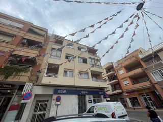 Apartament a Centro. Amplio apartamento de 4 dormitorios listo para entrar a vivir en