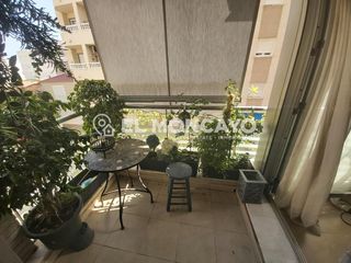 Apartament a Puerto Deportivo. Fantástico apartamento a escasos metros de las playas de torrevi