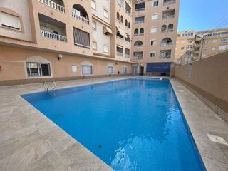 Apartamento en El Molino. Apartamento exterior con vistas despejadas y piscina comunitaria