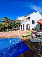 House in Cala Blanca. Ref. 4041 chalet en cala blanca