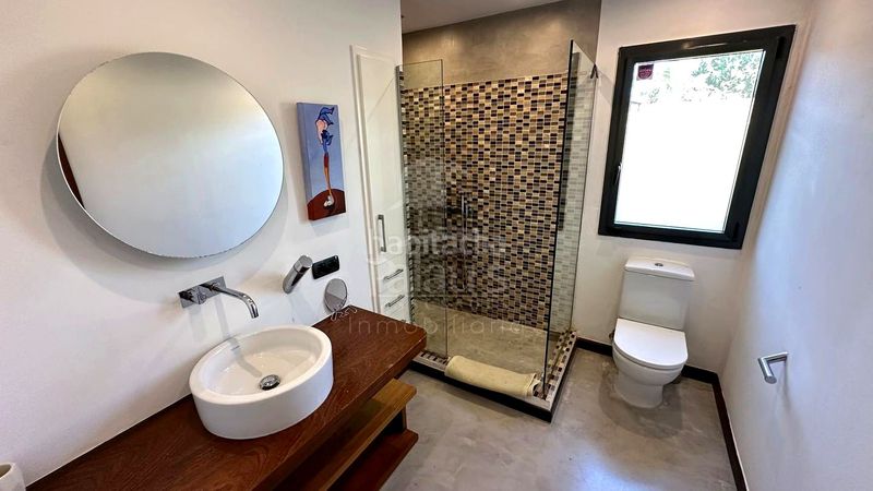 Foto 928c1fb7-f696-4ee5-ae17-218d33e90da1. Casa ref. 4271 chalet en santandria en Cala Blanca Ciutadella de Menorca