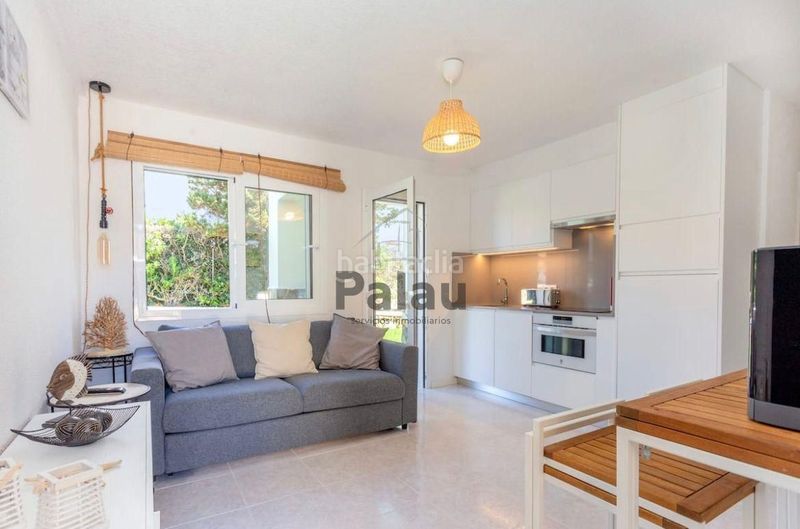 Foto e67fccb3-c821-4d7b-821d-5aead2657e03. Apartament amb piscina a Cala en Blanes Ciutadella de Menorca