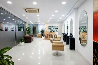 Miete Geschäftsraum  De josep mª quadrado. Ref 4482 local reformado listo para entrar  ideal peluquería  es