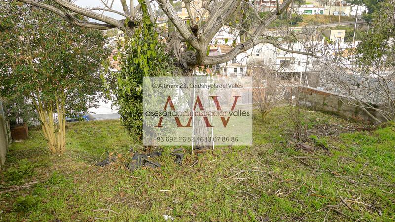 Foto cdaedba9-8307-464b-ba2f-e1496e78b8c3. Terreny residencial a Montflorit Cerdanyola del Vallès
