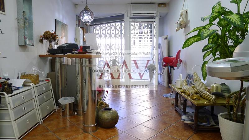 Foto d9d1ff6f-e846-4796-aa4a-771d6c058201. Lloguer local comercial amb calefacció a Centre-Cordelles Cerdanyola del Vallès