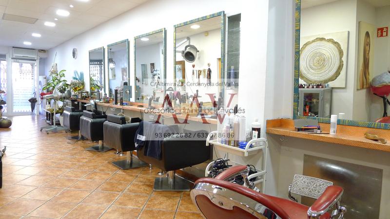 Foto 83acec40-e6a2-4190-972c-51cade584ddf. Location local commercial avec chauffage dans Centre-Cordelles Cerdanyola del Vallès