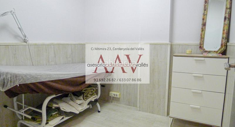 Foto fad69bcf-4230-4be3-b14b-ee1be627ecdf. Alquiler local comercial local en traspaso en cerdanyola centro en Cerdanyola del Vallès