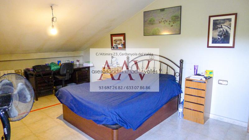 Foto 00a98825-0732-4a3a-b705-fe29603ebf22. Haus mit heizung parking in Bellaterra