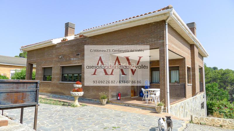 Foto b8eb0f0d-0c16-46b2-aa65-a28c4282c133. Haus mit heizung parking in Bellaterra